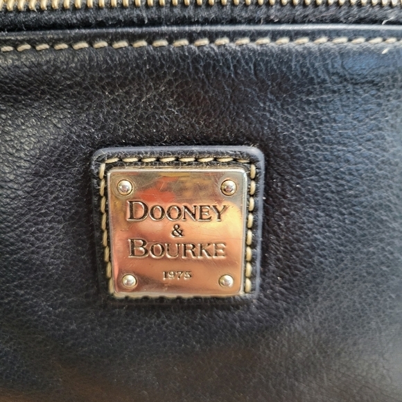 Dooney Bourke Black Genuine Pebbled Leather Shoulder Bag - Picture 2 of 16